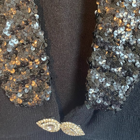 VINTAGE EMBELLISHED BLACK CARDIGAN (SZ 2-4) (VGUC) - Picture 4 of 12